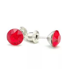   Nemesacél fülbevaló piros Swarovski kristállyal - 6 mm ( ragasztott )