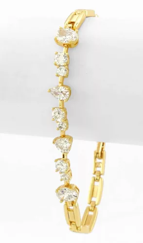 Aranysárga színű antiallergén karkötő fehér kristályokkal