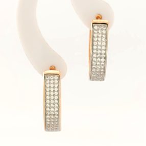 Aranyszínű antiallergén fülbevaló fehér kristályokkal