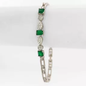   Ezüstszínű antiallergén karkötő smaragdzöld kristályokkal