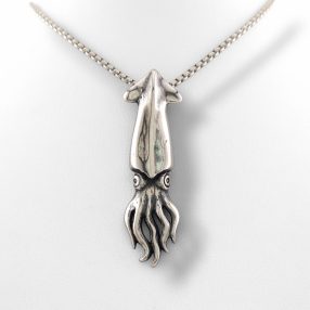 Ezüstszínű nemesacél polip medál