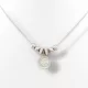 Ezüstszínű nemesacél nyaklánc fehér kristályos medállal