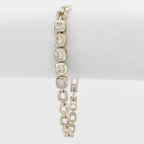 Ezüstszínű antiallergén karkötő fehér kristályokkal