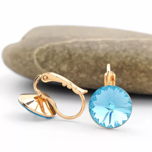 Égszínkék Swarovski kristállyal díszített aranyszínű antiallergén fülbevaló