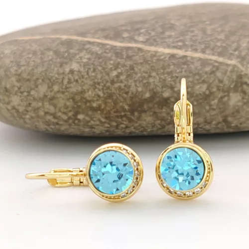 Égszínkék Swarovski kristállyal díszített aranysárga színű antiallergén fülbevaló