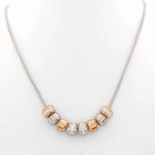 Ezüstszínű nemesacél pandora jellegű nyaklánc fehér kristályokkal