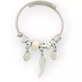   Ezüstszínű nemesacél pandora jellegű karperec szív és angyalszárny charmokkal