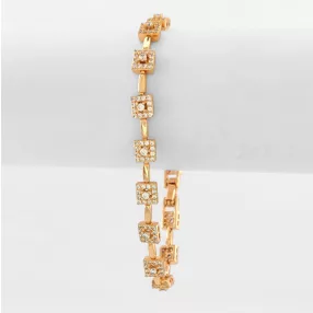 Aranyszínű antiallergén karkötő fehér kristályokkal