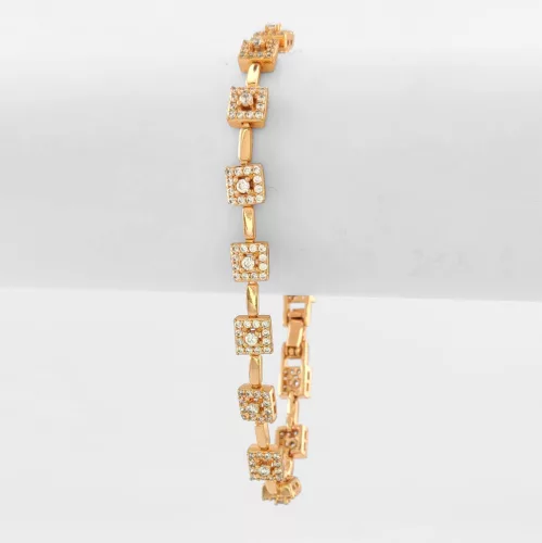 Aranyszínű antiallergén karkötő fehér kristályokkal