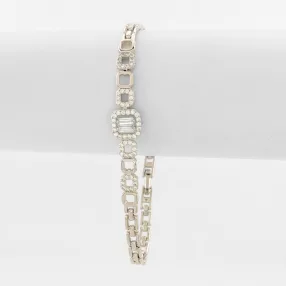 Ezüstszínű antiallergén karkötő fehér kristályokkal