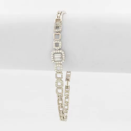 Ezüstszínű antiallergén karkötő fehér kristályokkal