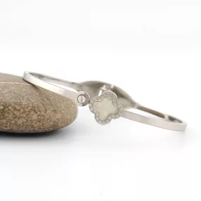 Ezüstszínű nemesacél szerencsehozó karperec