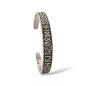 Ezüstszínű nemesacél karperec rúnákkal