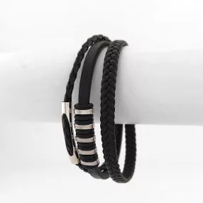 Fekete bőr karkötő nemesacél díszítéssel