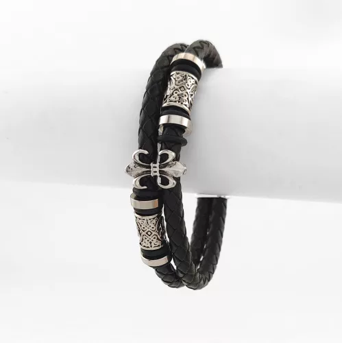 Fekete bőr karkötő nemesacél középkori díszítéssel