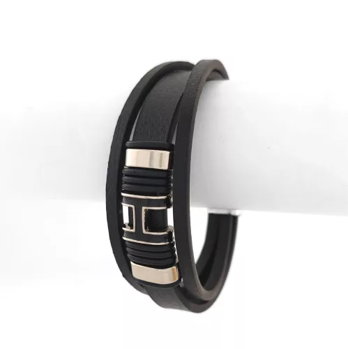 Fekete bőr karkötő nemesacél díszítéssel