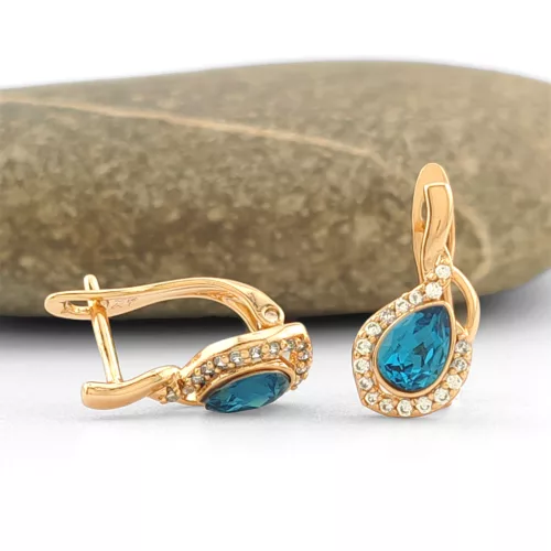 Égszínkék Swarovski kristállyal díszített aranyszínű antiallergén fülbevaló