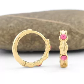   Rózsaszín Swarovski kristállyal díszített aranysárga színű antiallergén fülbevaló
