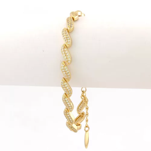 Aranysárga színű antiallergén karkötő fehér kristályokkal