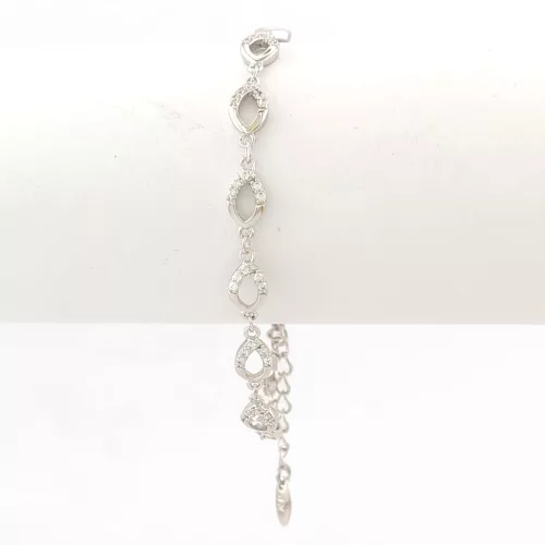 Ezüstszínű antiallergén karkötő fehér kristályokkal