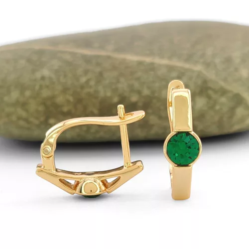 Smaragdzöld Swarovski kristállyal díszített aranyszínű antiallergén fülbevaló