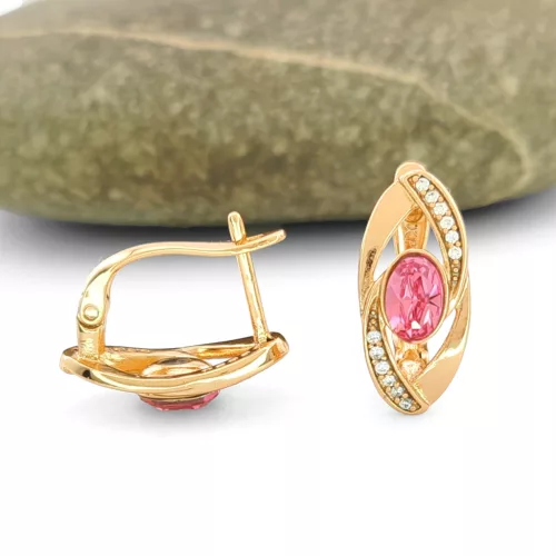 Rózsaszín Swarovski kristállyal díszített aranyszínű antiallergén fülbevaló