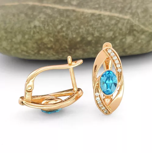 Égszínkék Swarovski kristállyal díszített aranyszínű antiallergén fülbevaló
