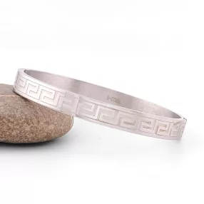 Ezüstszínű nemesacél karperec görög mintával