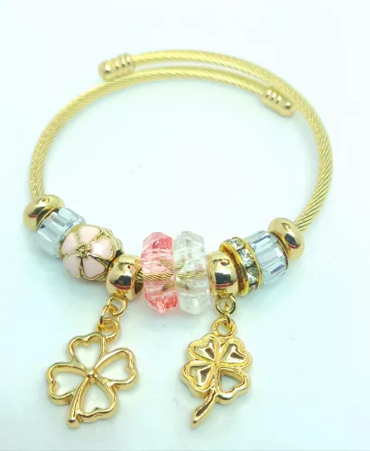 Aranyszínű antiallergén pandora jellegű karperec