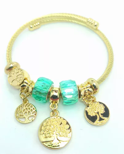 Aranyszínű antiallergén pandora jellegű karkötő életfa charmokkal