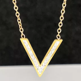   Aranyszínű nemesacél nyaklánc fehér kristályos medállal