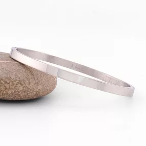 Ezüstszínű nemesacél karperec