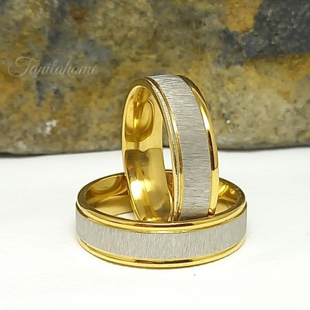 Aranyszínű nemesacél gyűrű