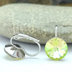   Ezüstszínű antiallergén fülbevaló halványzöld Swarovski kristállyal