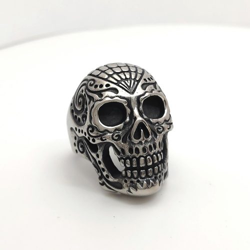 Ezüstszínű nemesacél skull gyűrű