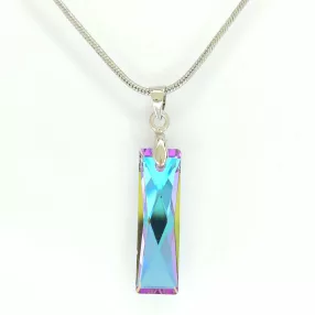   Ezüstszínű nemesacél nyaklánc színjátszós lila Swarovski kristály medállal
