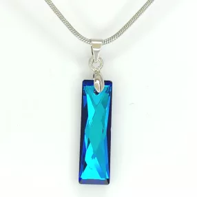   Ezüstszínű nemesacél nyaklánc királykék Swarovski kristály medállal