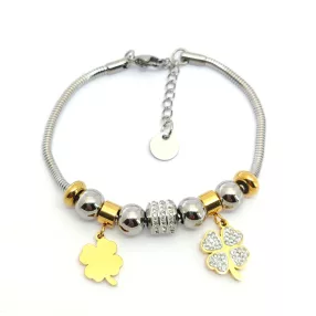   Arany-ezüstszínű nemesacél pandora jellegű karkötő négylevelű lóhere charmokkal