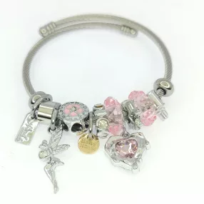   Ezüstszínű nemesacél pandora jellegű karperec tündér és szív charmokkal