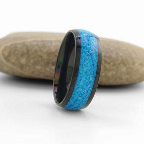 Fekete színű nemesacél gyűrű égszínkék berakással